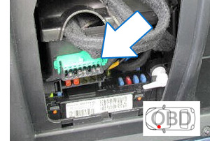 Localización de la toma OBD Peugeot 1007